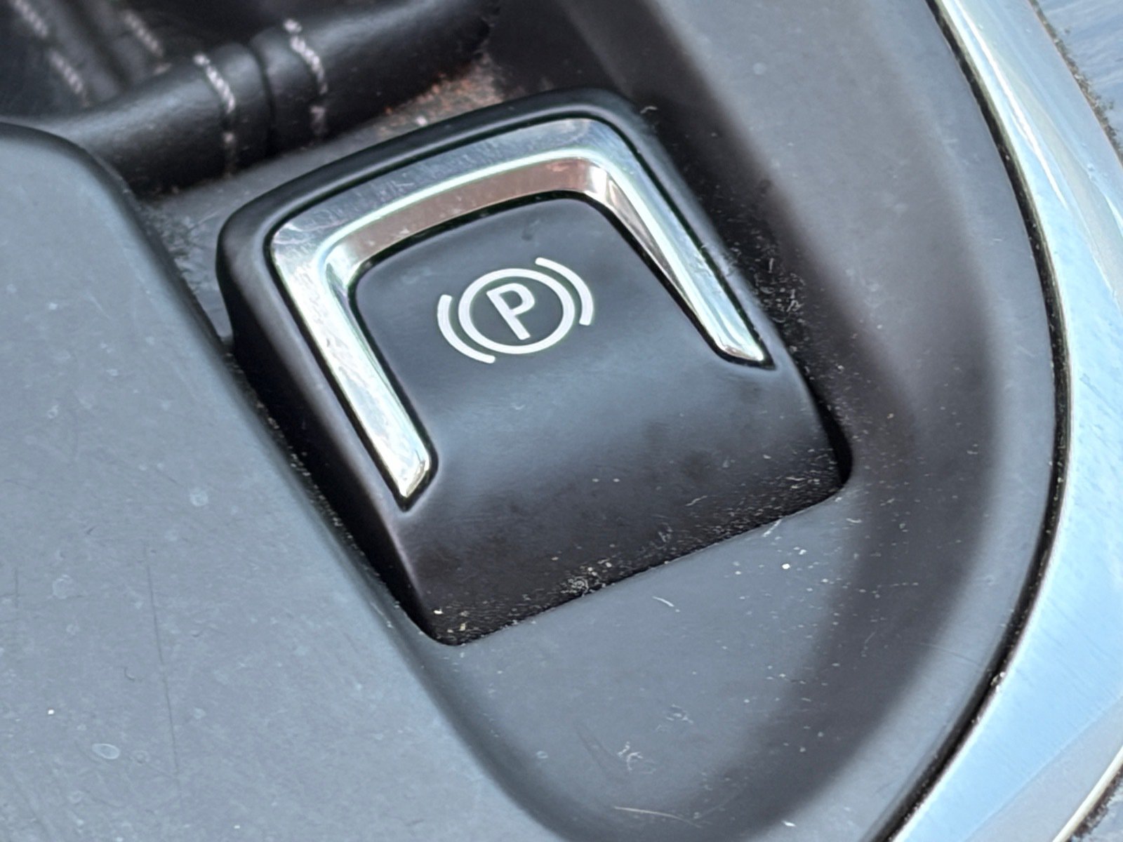 Used 2019 Buick Envision Premium AWD/4WD image 32