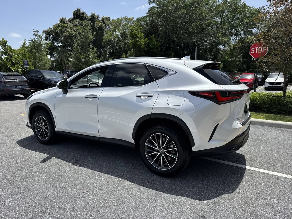 Used 2024 Lexus NX 250 FWD image 12