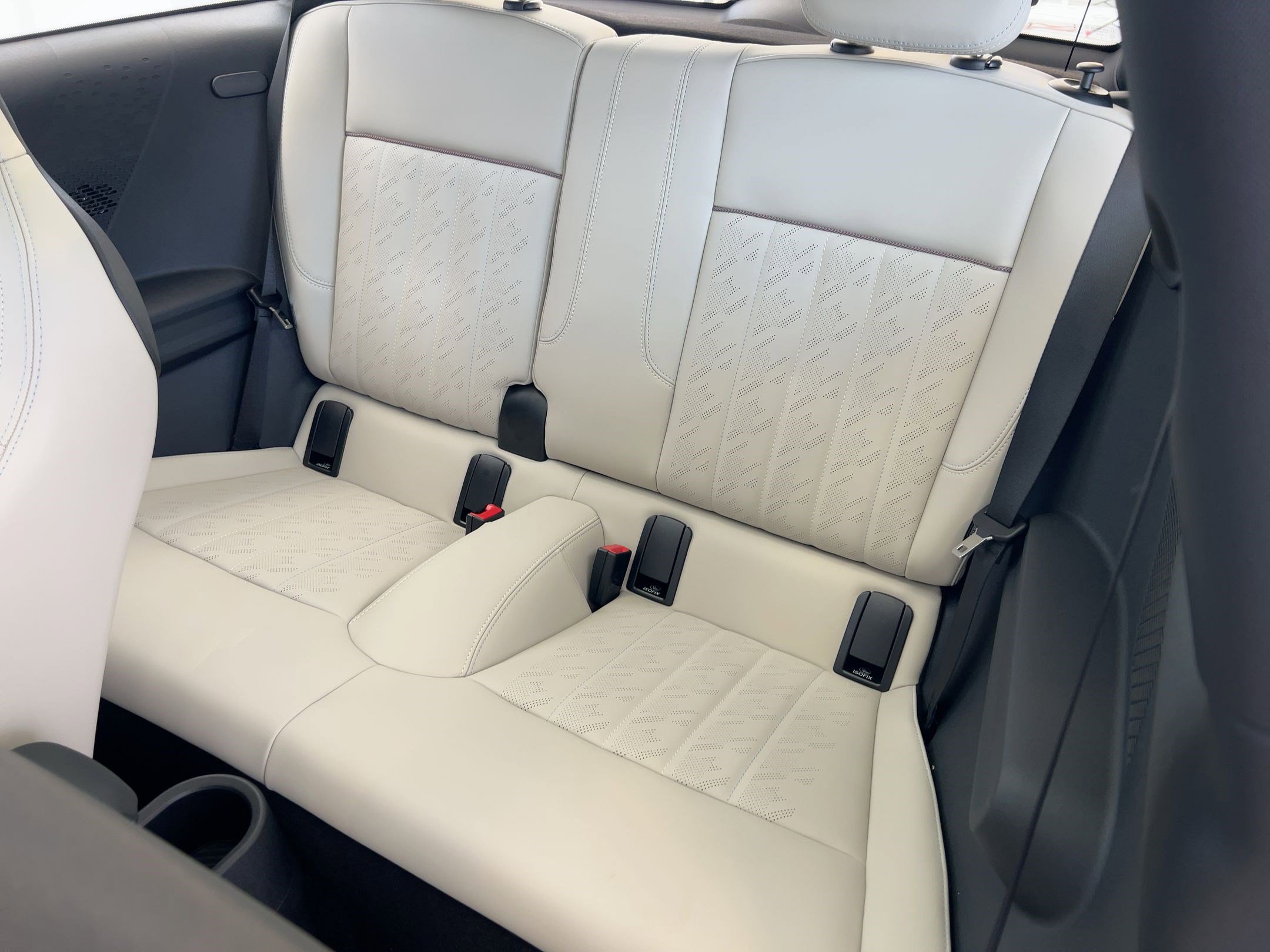New 2026 MINI Cooper 2-Door Hardtop FWD image 26