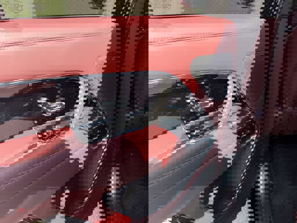 Used 2023 Land Rover Range Rover SE AWD/4WD image 18