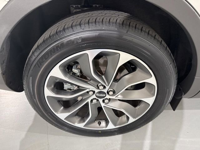 Used 2023 Lincoln Nautilus Reserve w/ Equipment Group 201A AWD/4WD image 12
