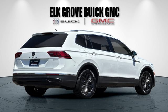 Used 2024 Volkswagen Tiguan SE AWD/4WD image 4