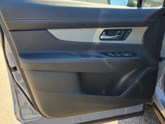 New 2025 Nissan Murano SL image 11