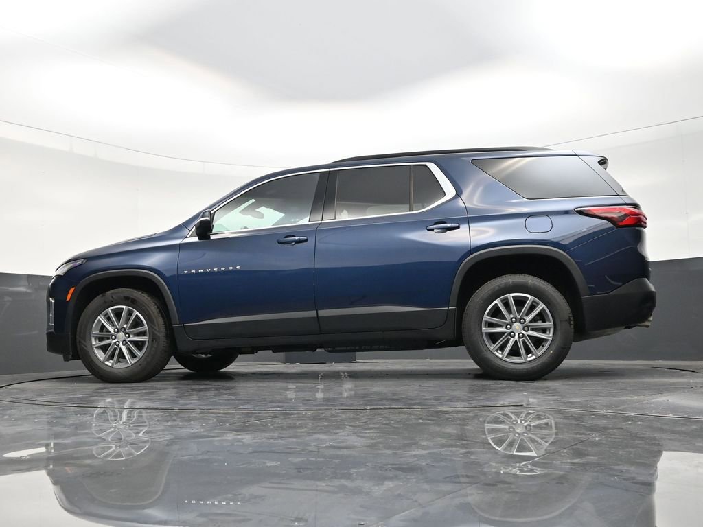 Used 2023 Chevrolet Traverse LT FWD image 21