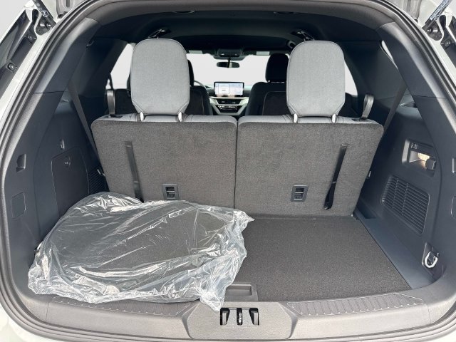New 2027 Ford Explorer Active RWD image 12