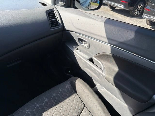 Used 2025 Mitsubishi Outlander Sport ES AWD/4WD image 20