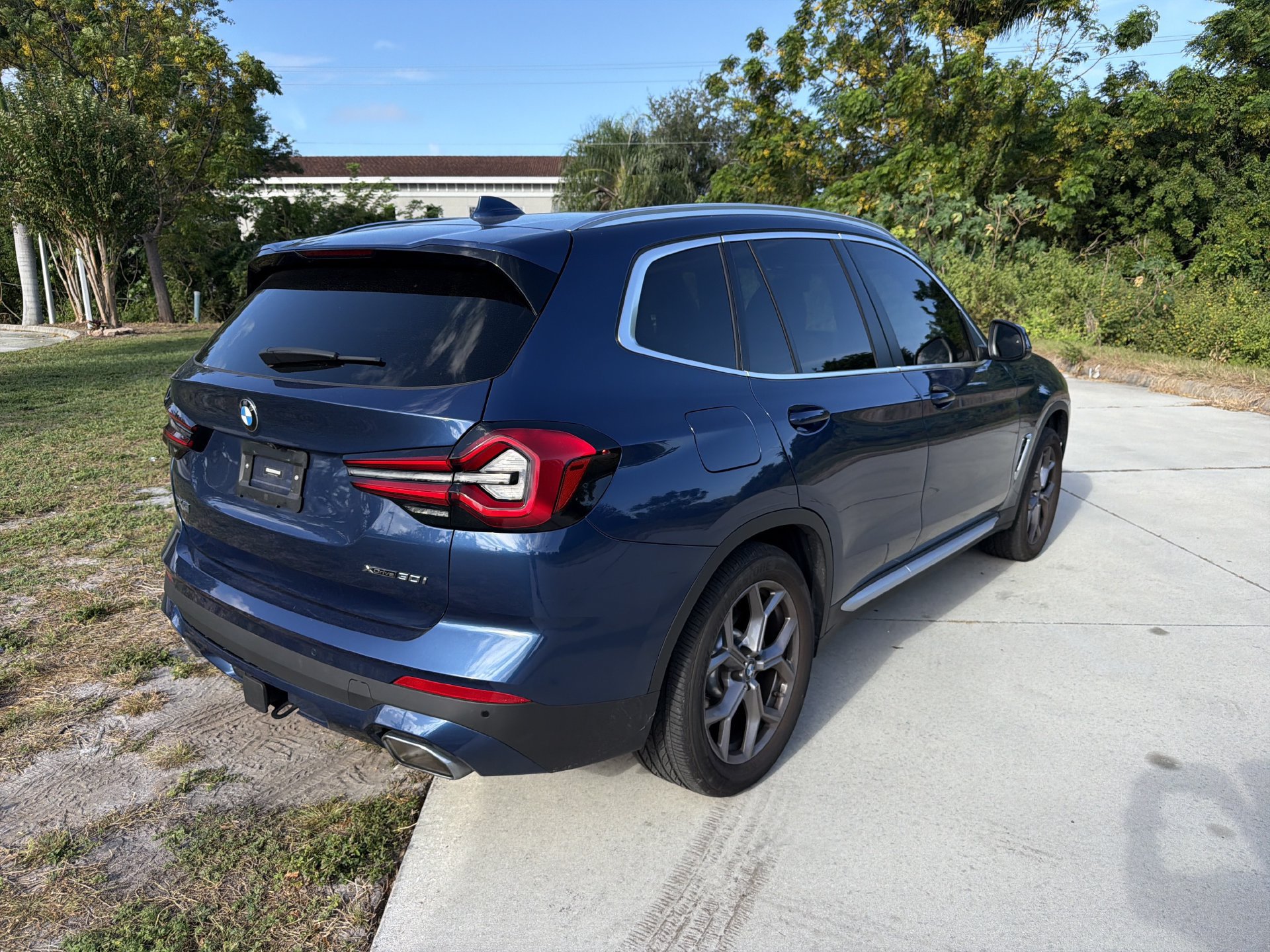Used 2022 BMW X3 xDrive30i w/ Premium Package 2 AWD/4WD image 4