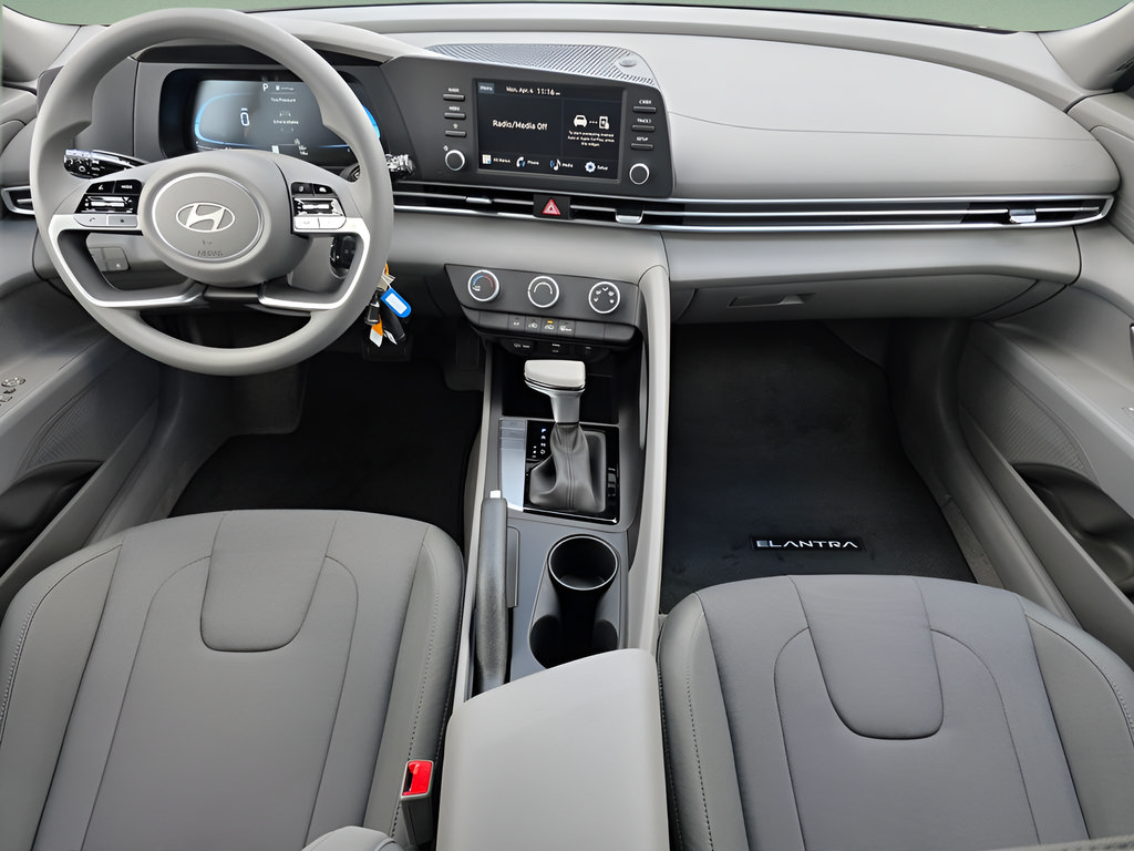 New 2026 Hyundai Elantra SE FWD image 15