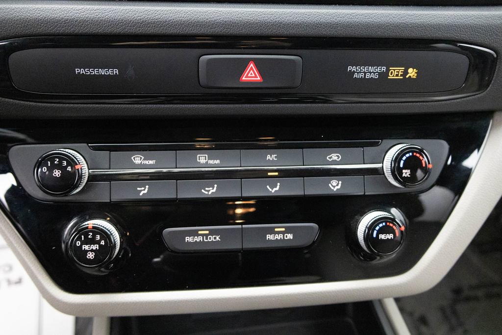 Used 2021 Kia Sedona LX image 20