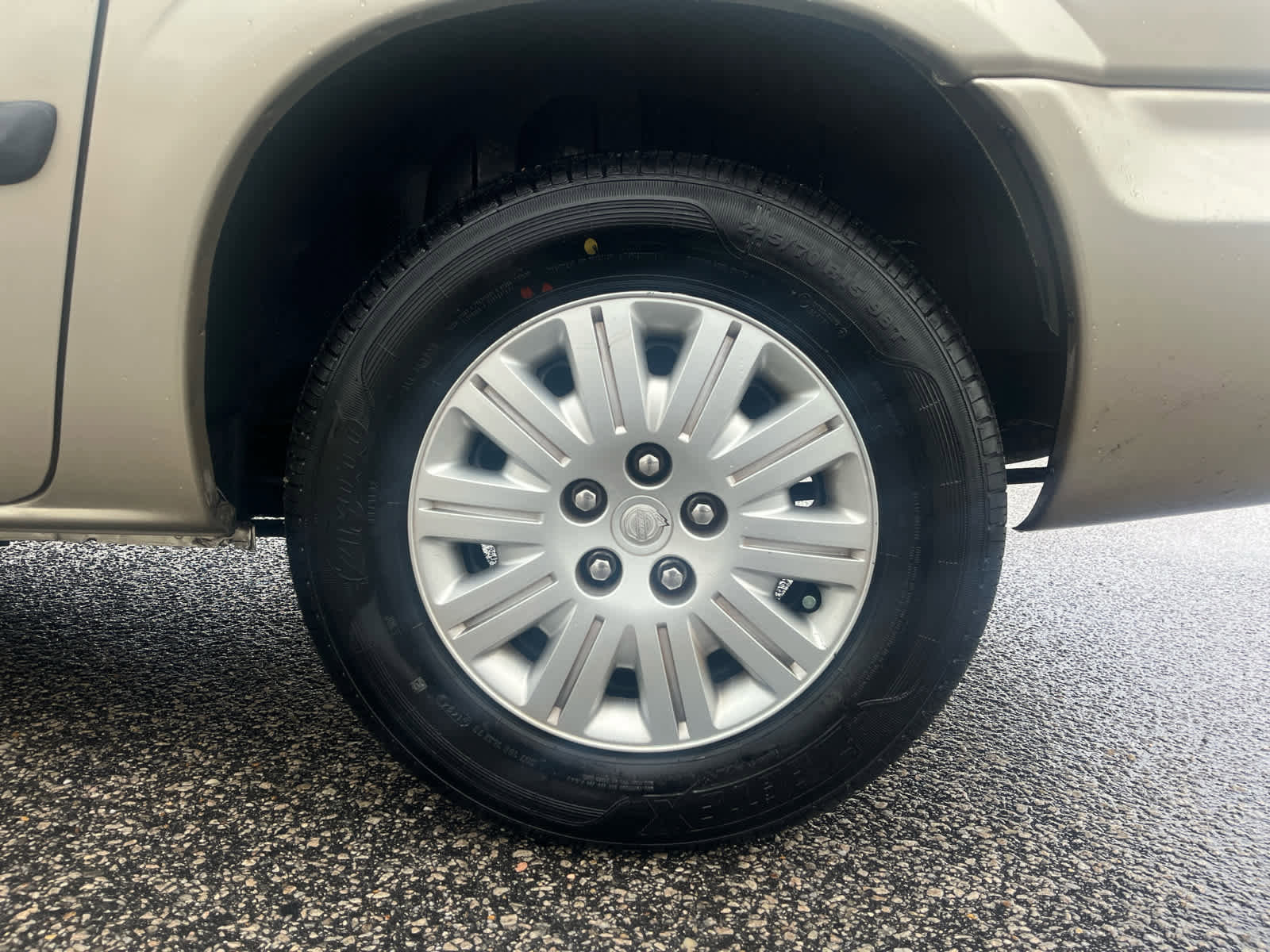 Used 2007 Chrysler Town & Country w/ Popular Equipment Group I image 28