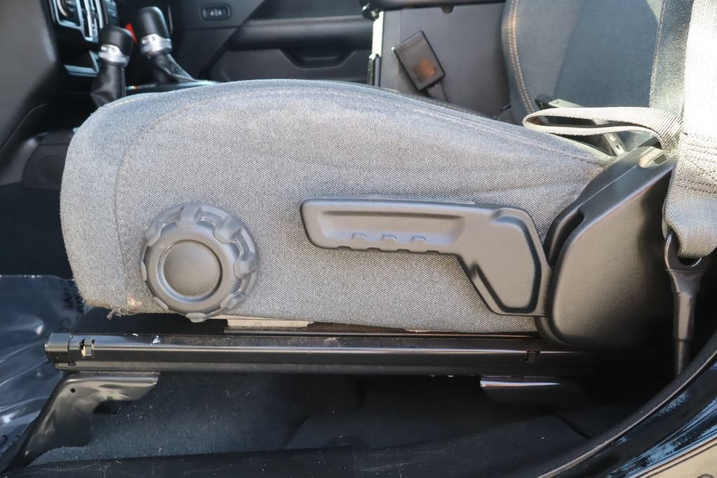 Used 2024 Jeep Wrangler Unlimited Sahara AWD/4WD image 22