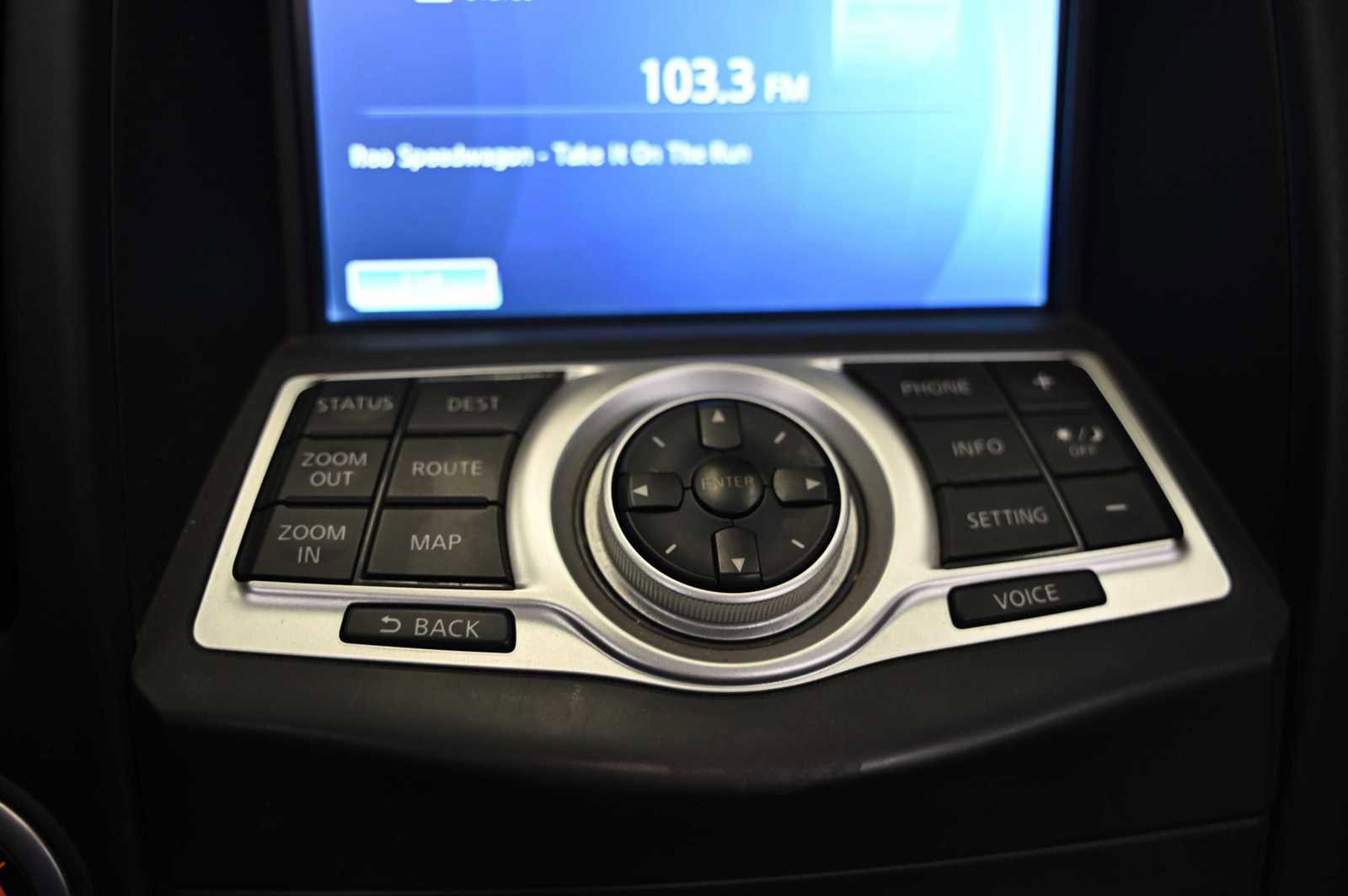 Used 2014 Nissan 370Z Touring w/ Sport Package image 22