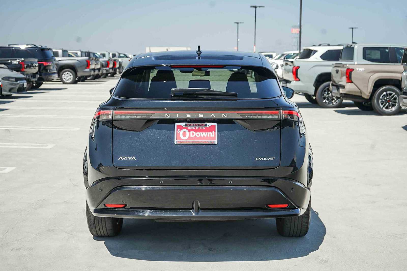 Used 2025 Nissan Ariya FWD image 6