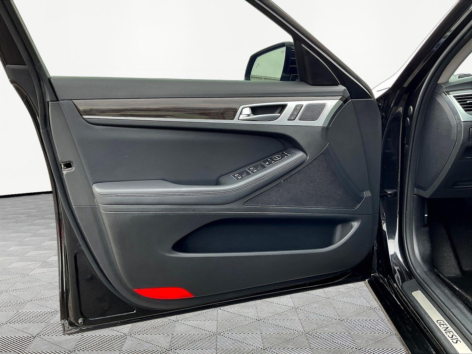 Used 2018 Genesis G80 3.8 AWD/4WD image 19