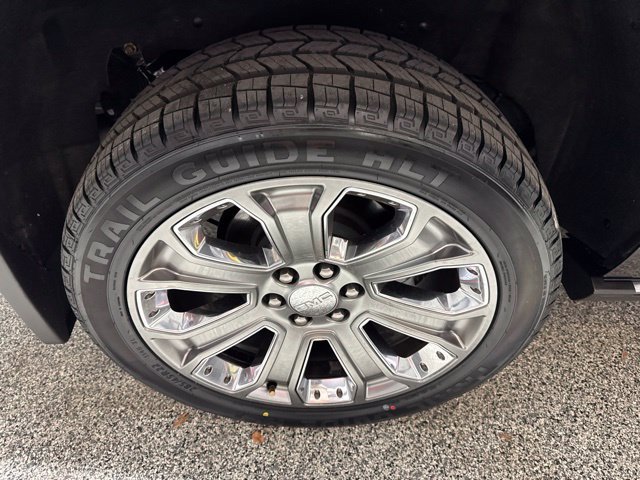 Used 2015 GMC Yukon Denali w/ Premium Package AWD/4WD image 22