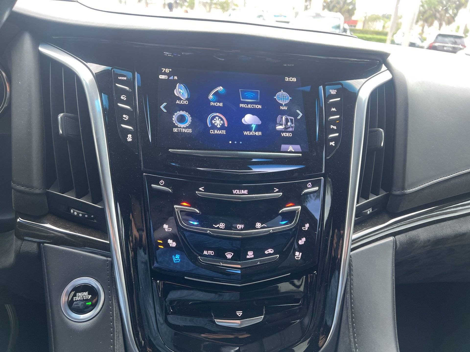 Used 2018 Cadillac Escalade ESV Platinum image 21