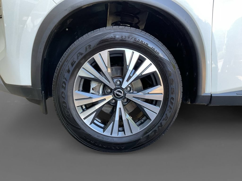 Used 2023 Nissan Rogue SV AWD/4WD image 15