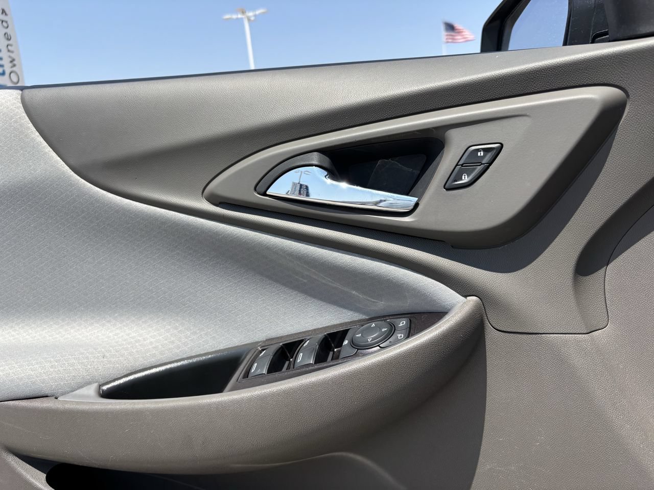 Used 2021 Chevrolet Malibu LS FWD image 19