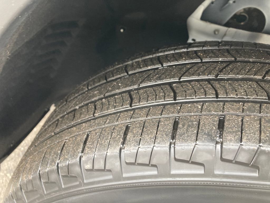 Used 2023 Jeep Grand Cherokee Limited w/ Luxury Tech Group II image 32