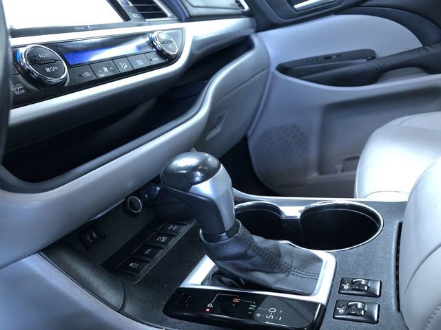 Used 2015 Toyota Highlander XLE image 29