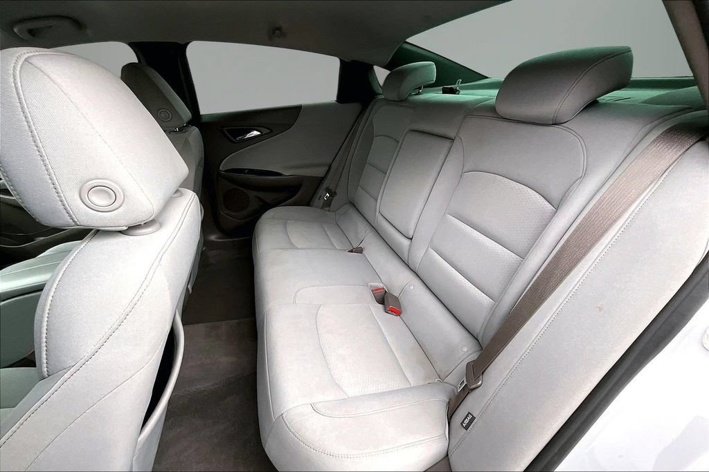 Used 2020 Chevrolet Malibu LT FWD image 21