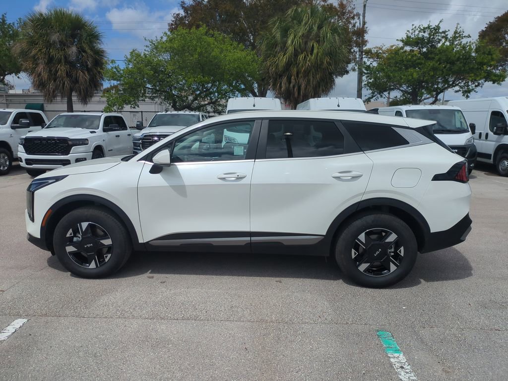 Used 2026 Kia Sportage LX image 9