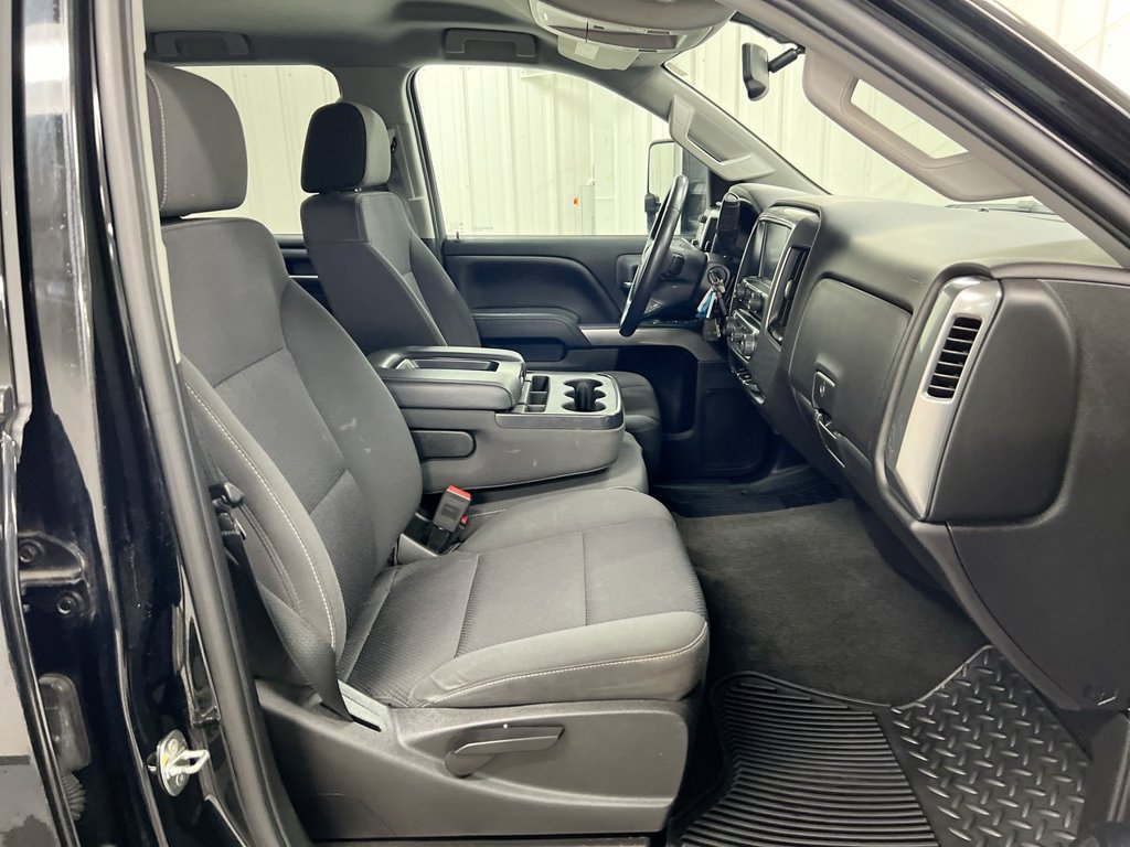 Used 2018 Chevrolet Silverado 2500 LT w/ All Star Edition AWD/4WD image 21