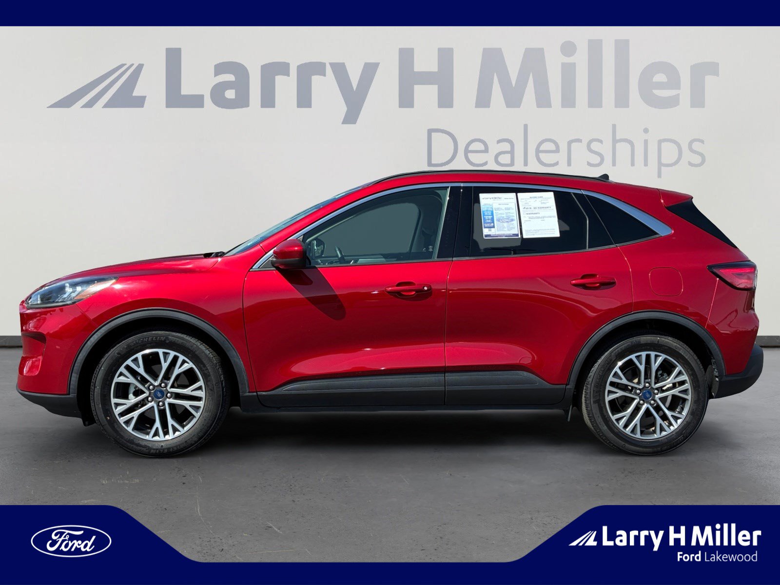 Used 2020 Ford Escape SEL FWD image 2