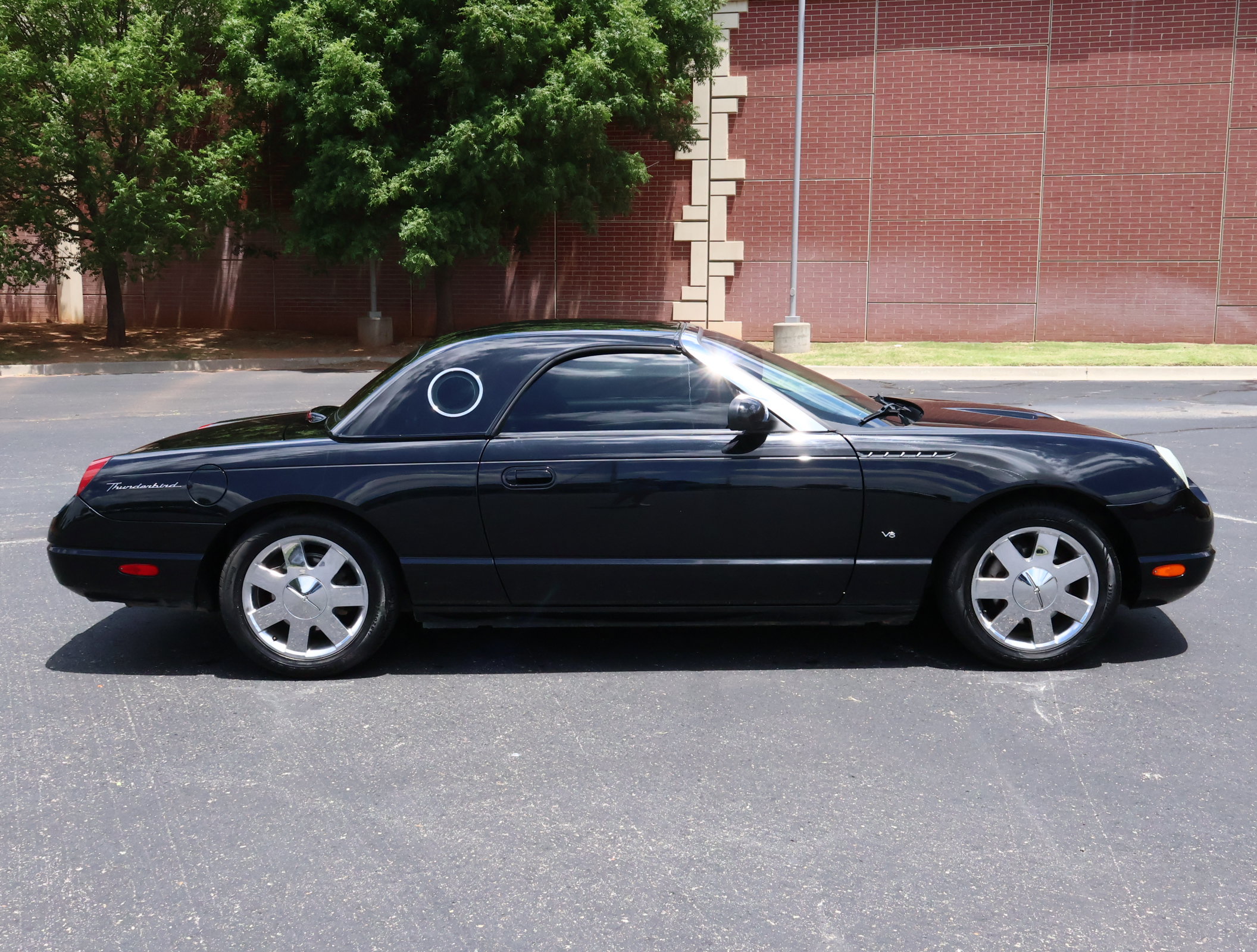 Used 2003 Ford Thunderbird RWD image 29