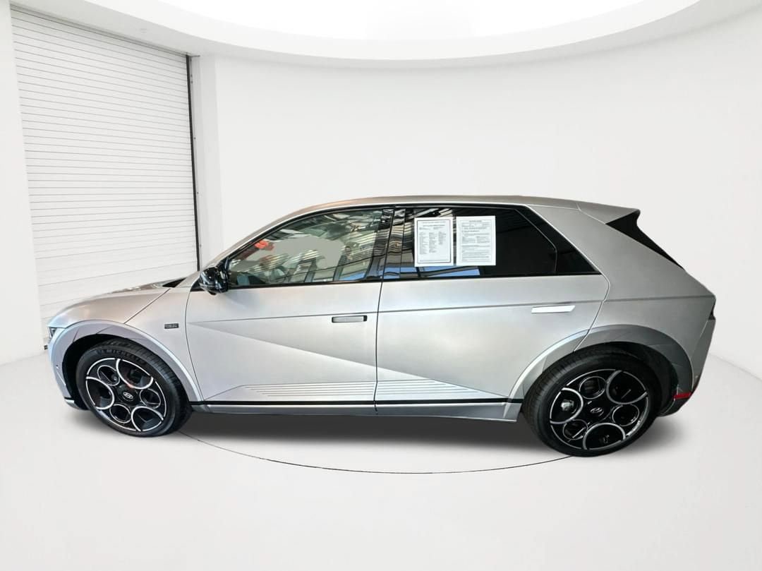 Used 2024 Hyundai Ioniq 5 Limited AWD/4WD image 9