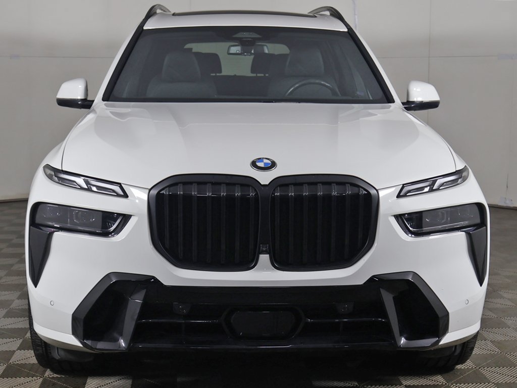 Used 2024 BMW X7 xDrive40i w/ M Sport Package AWD/4WD image 13