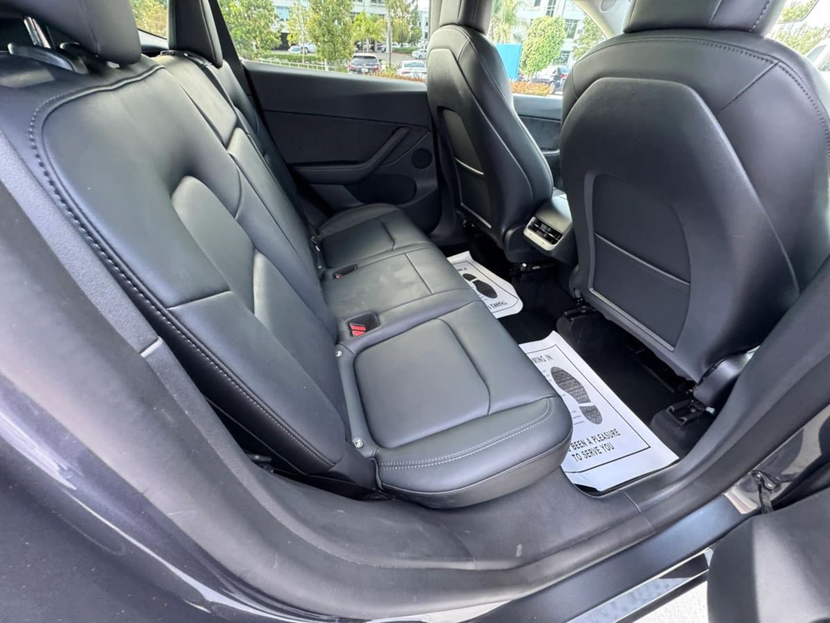 Used 2022 Tesla Model Y Long Range AWD/4WD image 19