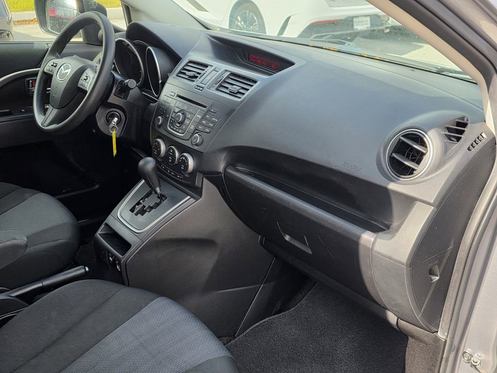 Used 2015 MAZDA MAZDA5 Sport image 10