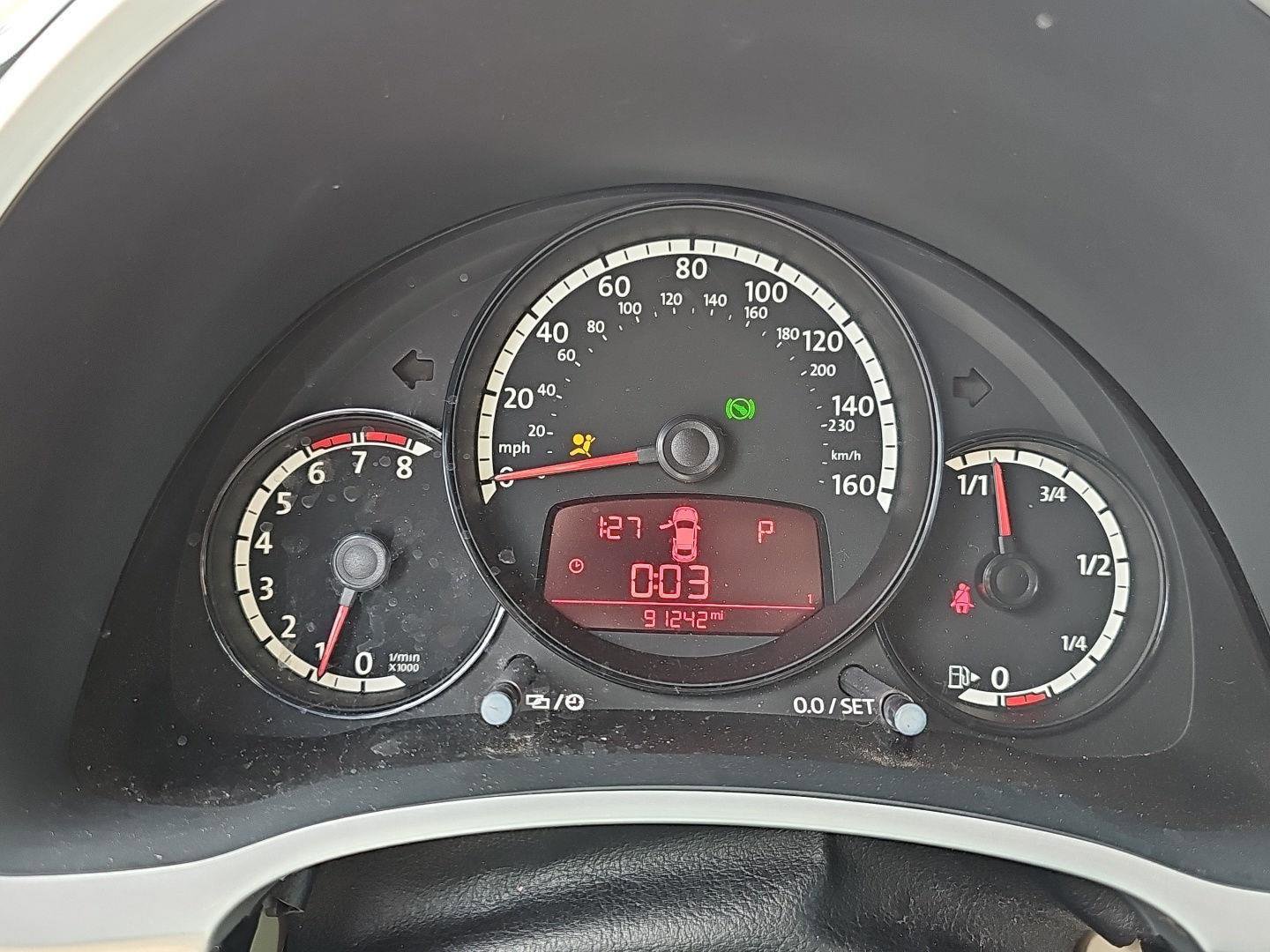 Used 2013 Volkswagen Beetle 2.5 FWD image 8