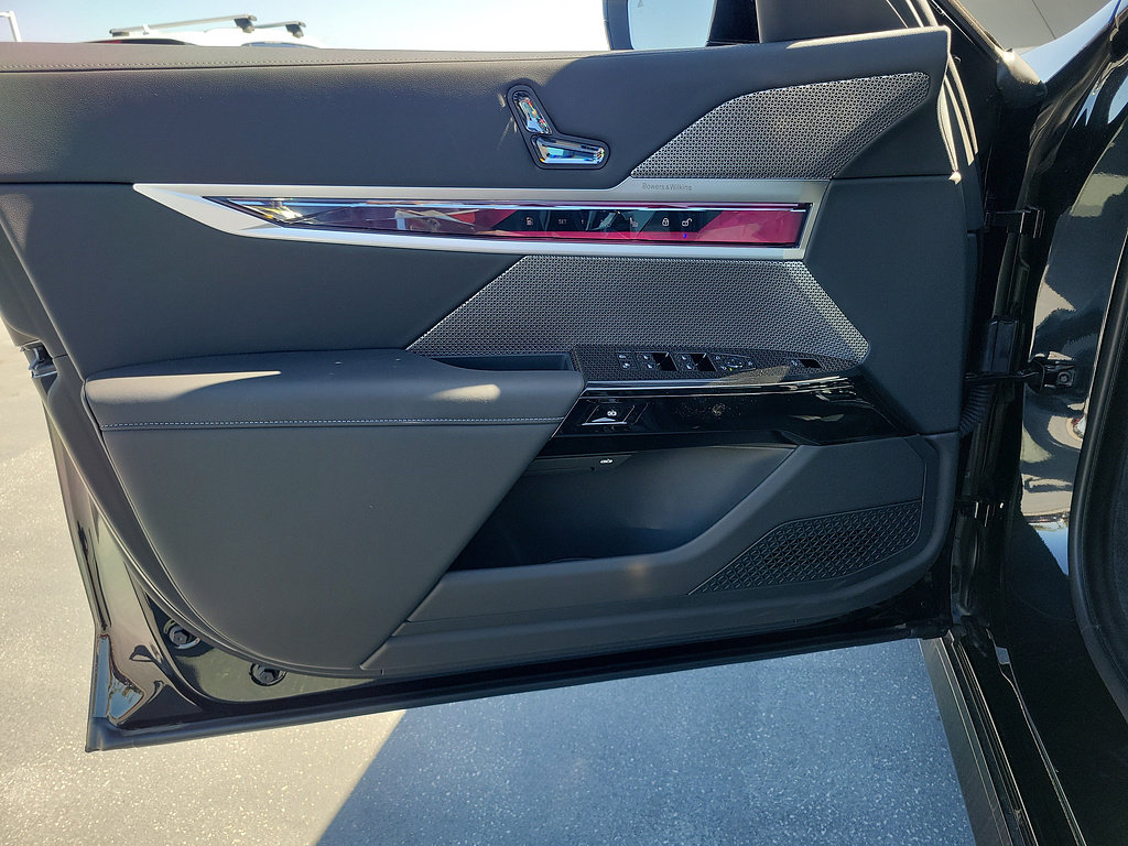 New 2026 BMW 750e xDrive AWD/4WD image 20