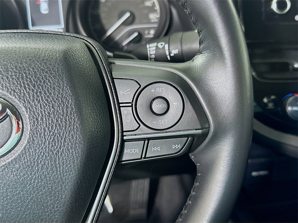 Used 2024 Toyota Camry SE image 23
