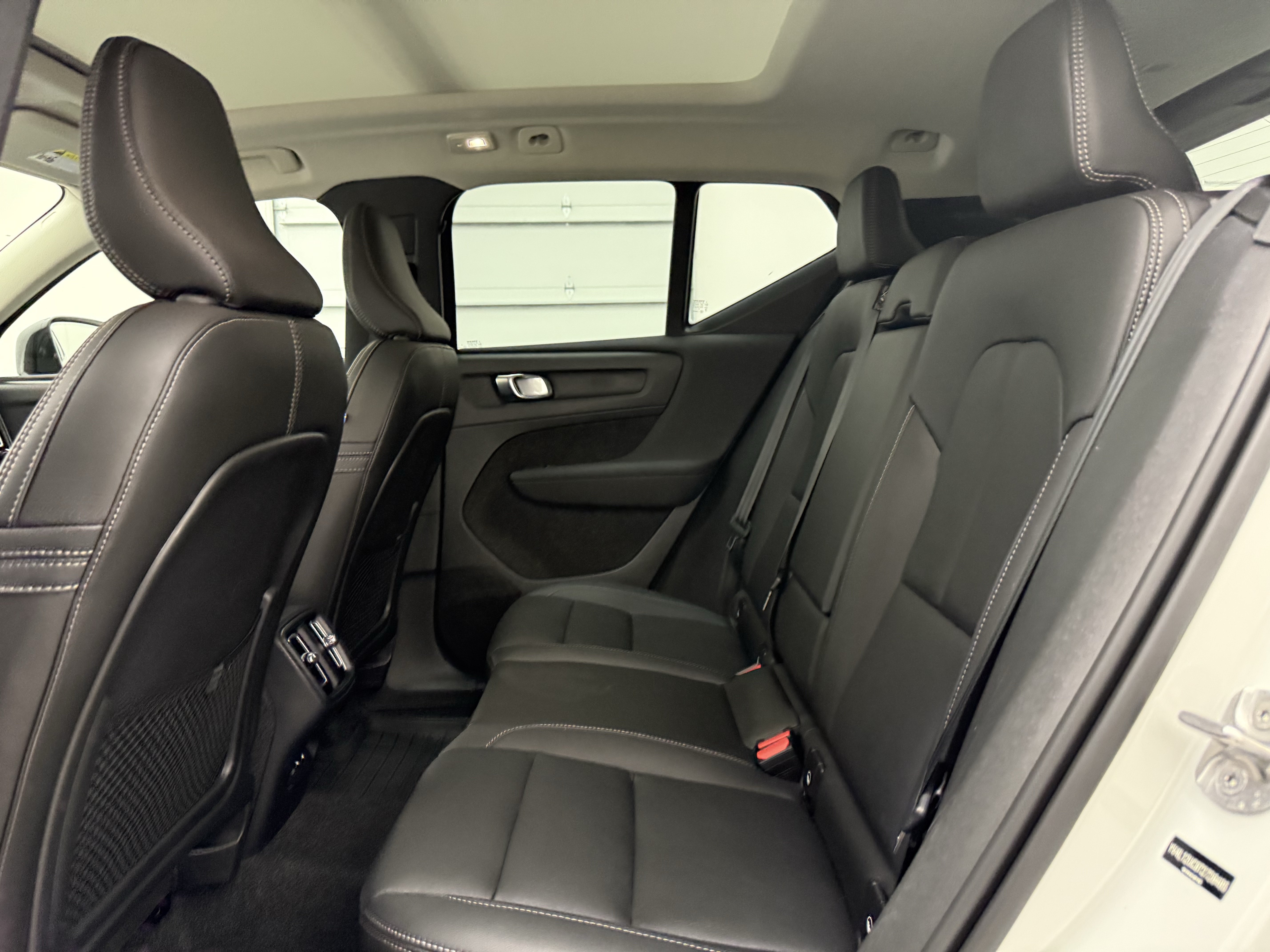 Certified 2026 Volvo XC40 B5 Plus AWD/4WD image 26