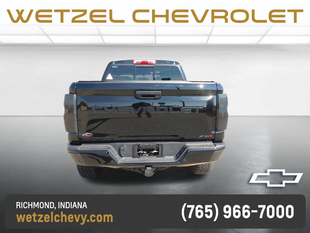 Used 2025 Chevrolet Colorado ZR2 w/ Technology Package AWD/4WD image 4