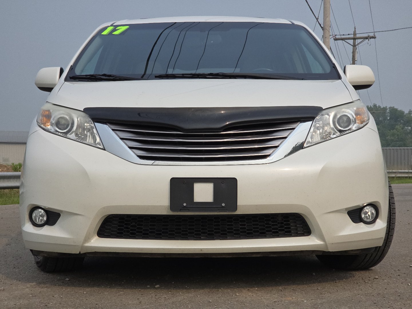 Used 2017 Toyota Sienna XLE FWD image 12