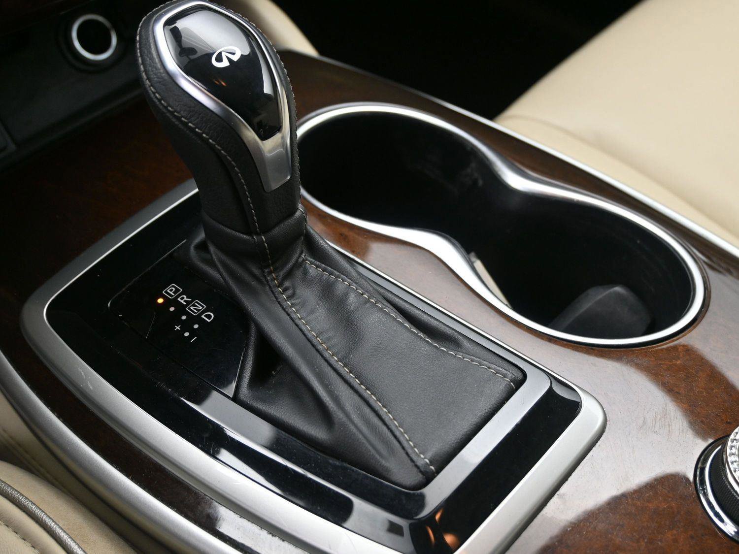 Used 2020 INFINITI QX60 Luxe w/ Sensory Package AWD/4WD image 5