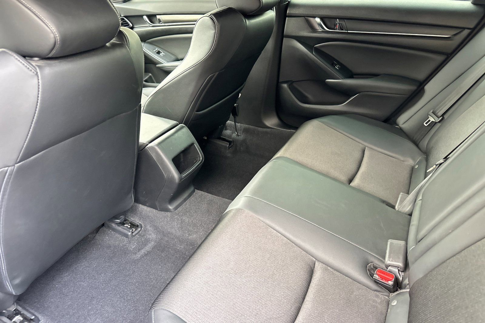 Used 2022 Honda Accord Sport image 12