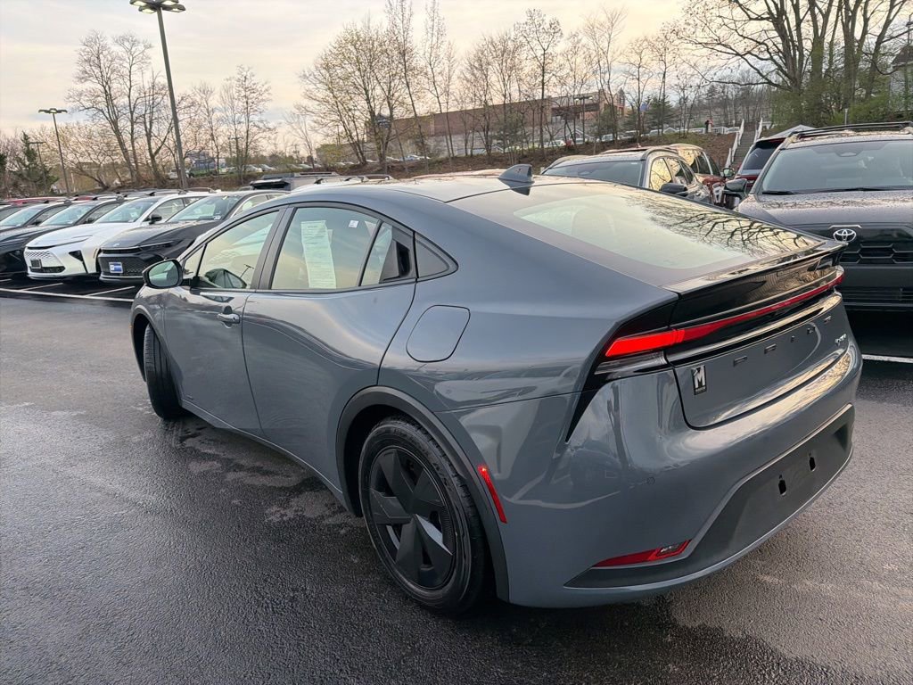 Used 2024 Toyota Prius LE AWD/4WD image 7