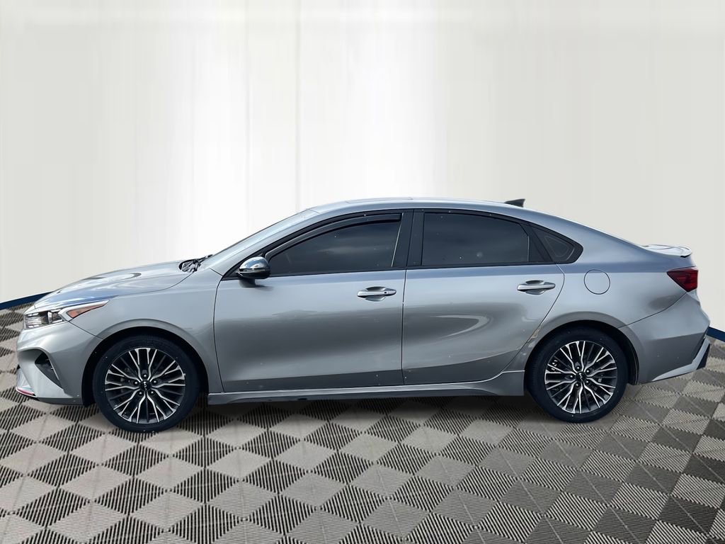 Used 2023 Kia Forte GT-Line w/ GT-Line Premium Package FWD image 2