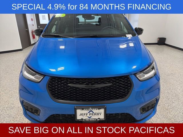 New 2026 Chrysler Pacifica Select w/ S Appearance Package image 7
