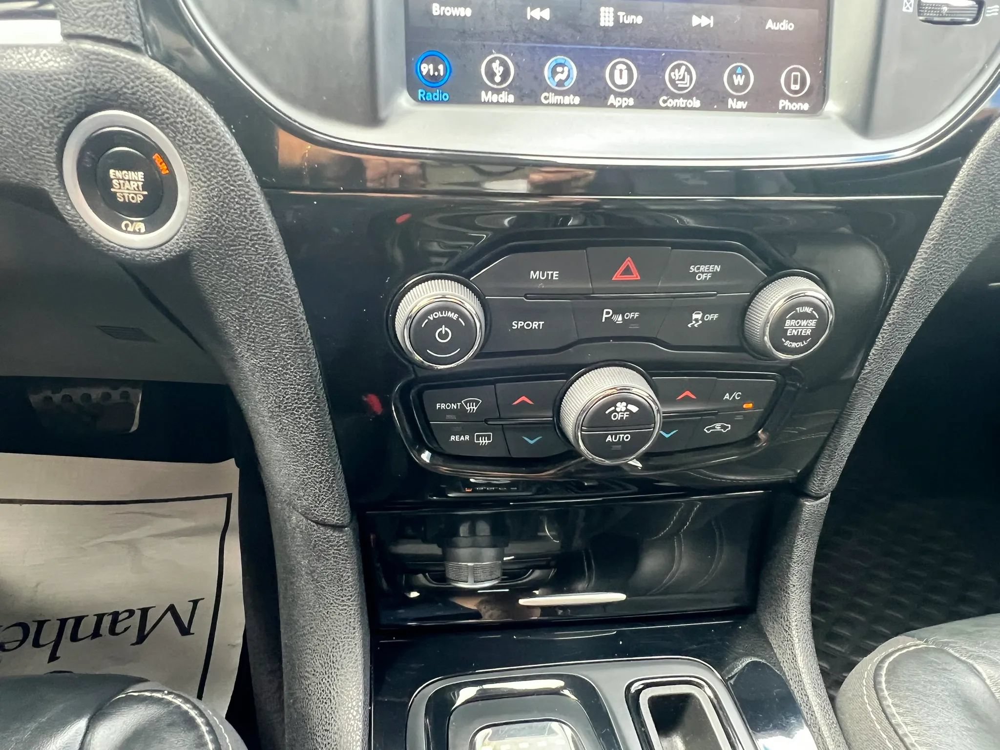 Used 2018 Chrysler 300 S w/ 300S Premium Group RWD image 23