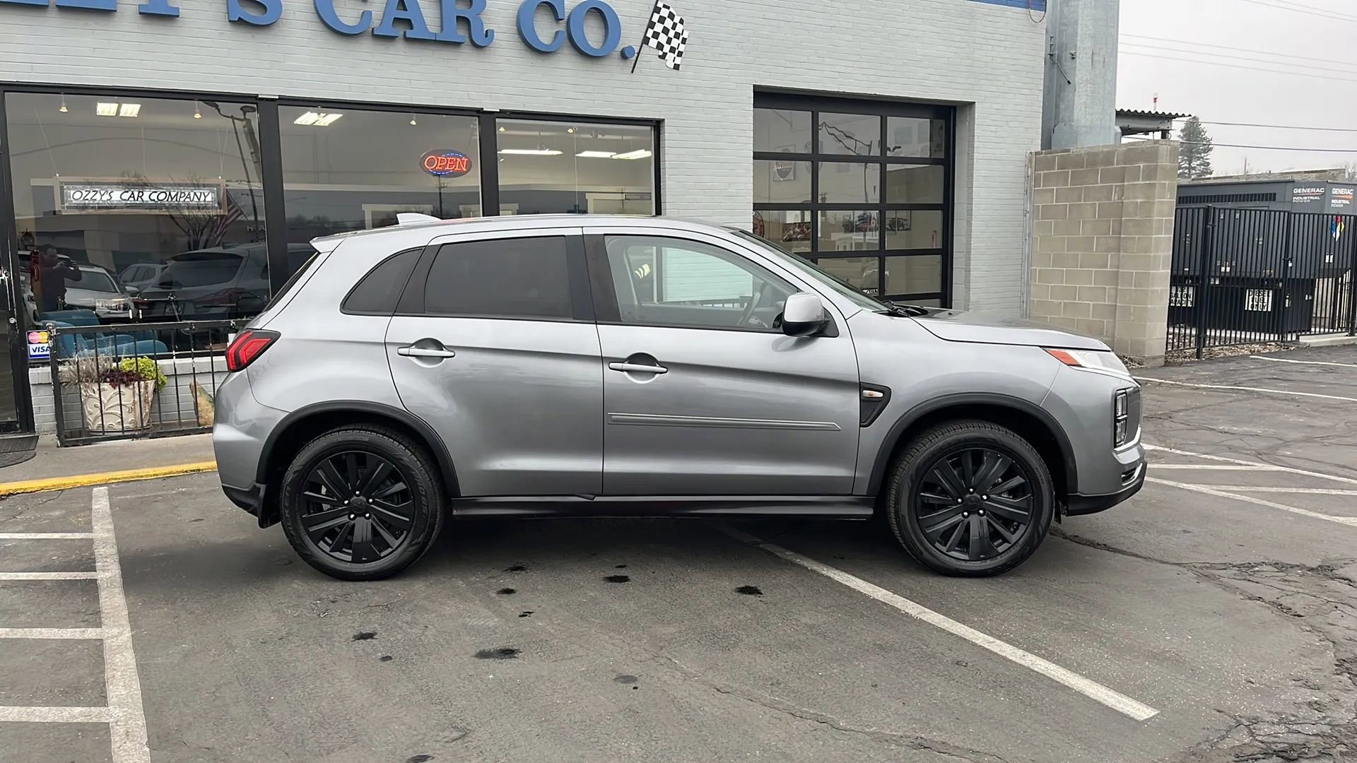 Used 2021 Mitsubishi Outlander Sport LE AWD/4WD image 2