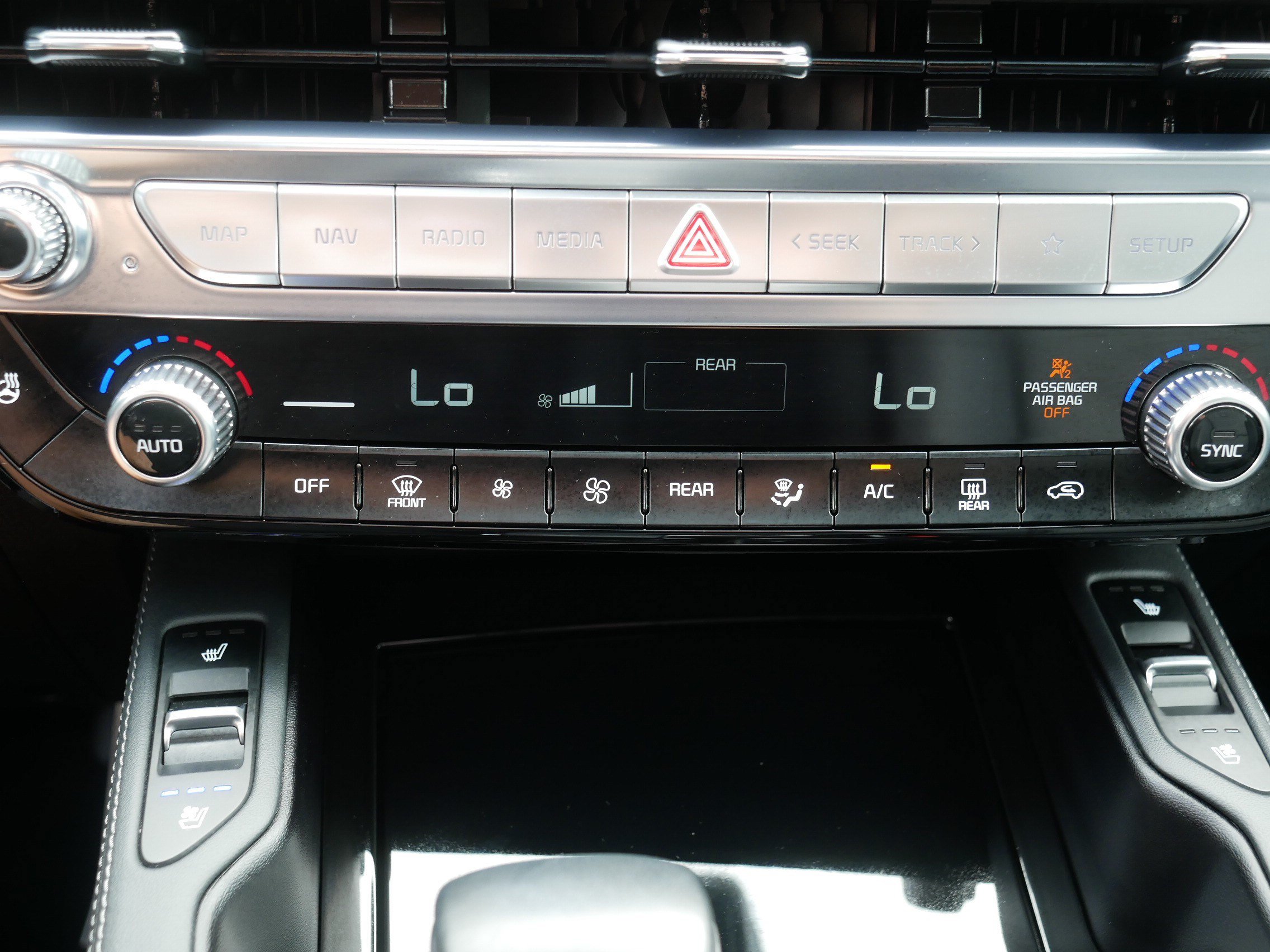 Certified 2024 Kia Telluride SX Prestige AWD/4WD image 23