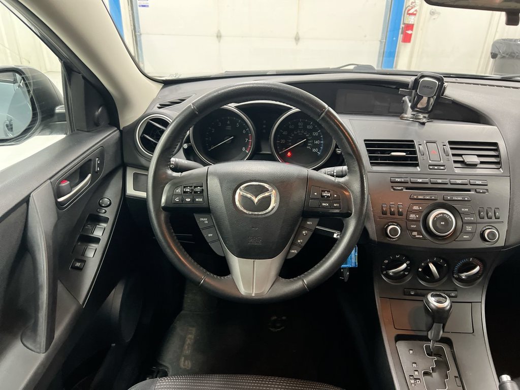 Used 2012 MAZDA MAZDA3 i Touring FWD image 11