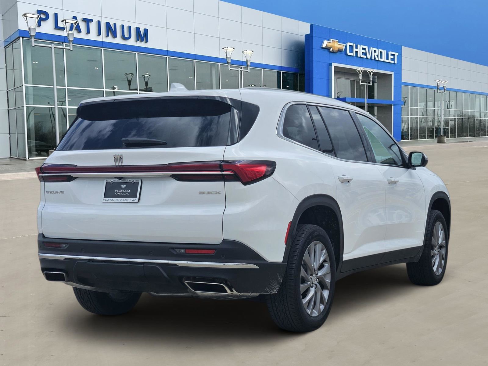 Used 2025 Buick Enclave Preferred image 5