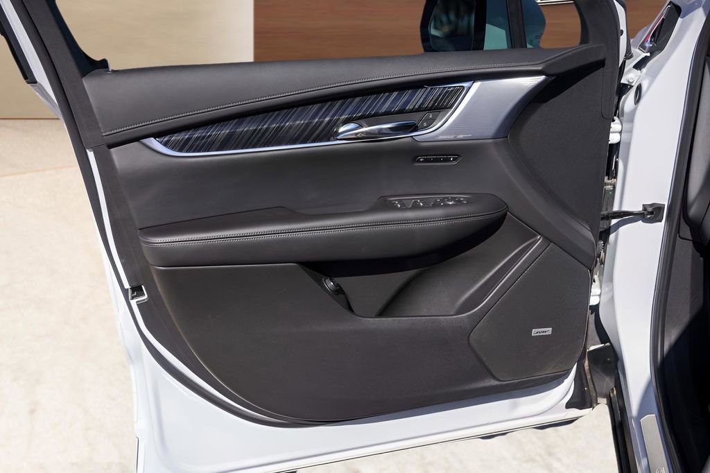 Certified 2023 Cadillac XT6 Premium Luxury w/ Technology Package image 26